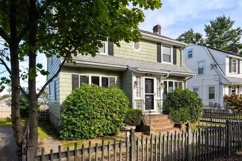 18 Hummock Rd, Quincy, MA 02171