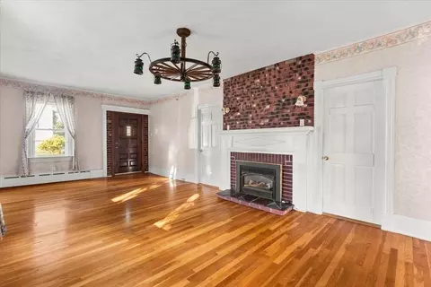 Living - 501 Pine St, Fall River, MA 02720 photo 6 of 10