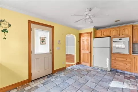 Entry Way - 501 Pine St, Fall River, MA 02720 photo 1 of 2