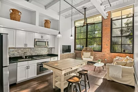 1 Aberdeen Way #113, Cambridge, MA 02138