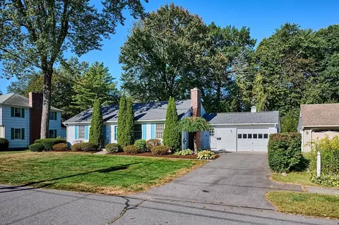 14 Warner St, Greenfield, MA 01301