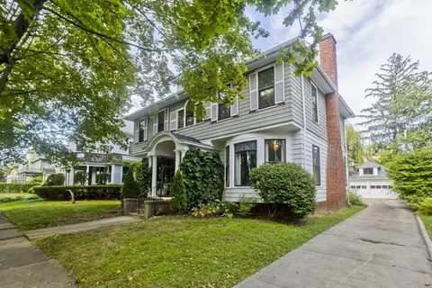 43 Magnolia Ter, Springfield, MA 01108