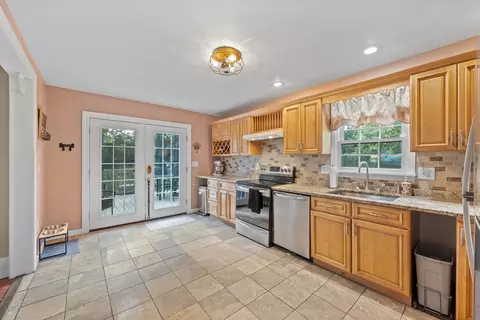 9 Emily St, Worcester, MA 01606 photo 9