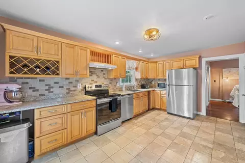 9 Emily St, Worcester, MA 01606 photo 8
