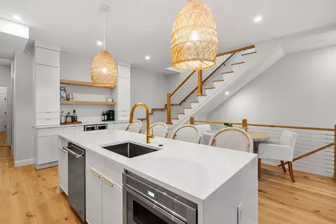 722 E Fifth St #TH, Boston, MA 02127 photo 9