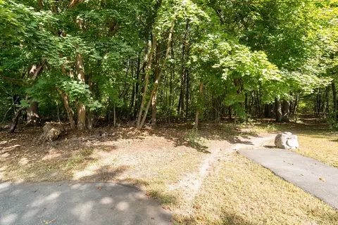 96 Lyman Ter, South Hadley, MA 01075