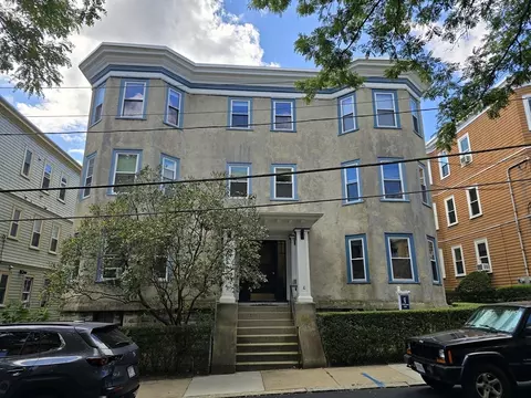 8-10 Chatham St #4, Cambridge, MA 02139