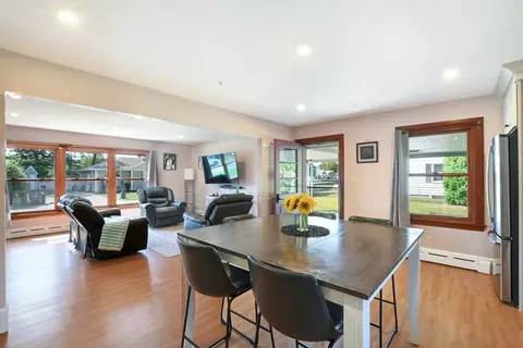 33 Harbeck St, Acushnet, MA 02743 photo 9