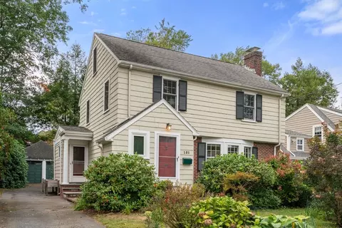 151 Woodcliff Rd, Newton, MA 02461