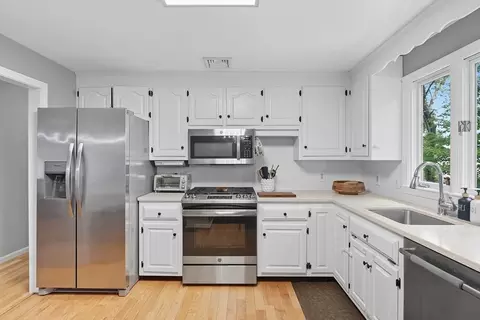 10 Fairview St, Dedham, MA 02026 photo 9