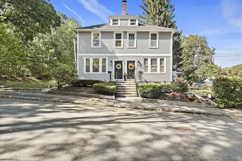 67 Wellington Ave #67, Lowell, MA 01852
