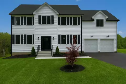 86 Berry Corner Rd, Charlton, MA 01507