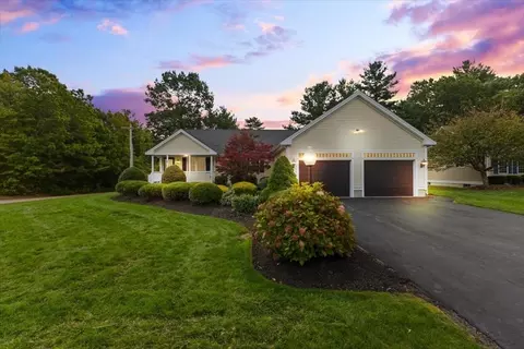 6 Bear Paw Trl, Taunton, MA 02718