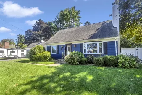 65 Woodlawn St, Chicopee, MA 01020