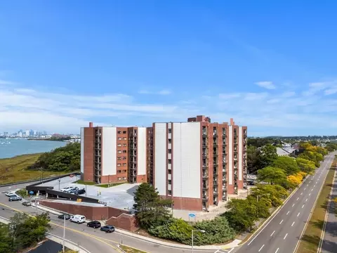 90 Quincy Shore Dr #701, Quincy, MA 02171