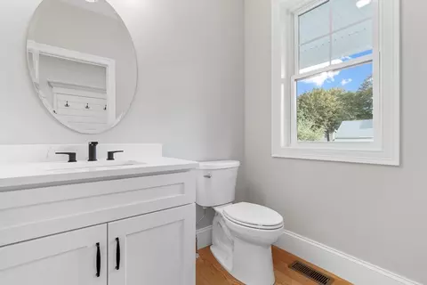 32 Garden Rd, Stoneham, MA 02180 photo 12