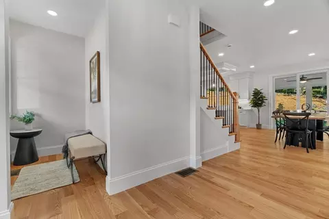 32 Garden Rd, Stoneham, MA 02180 photo 13