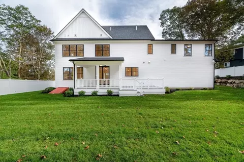 32 Garden Rd, Stoneham, MA 02180 photo 28