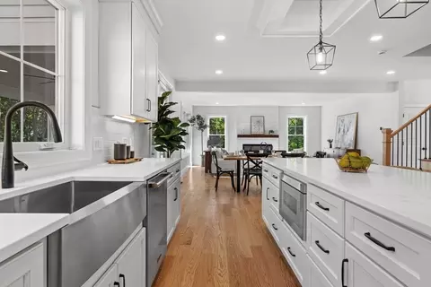 32 Garden Rd, Stoneham, MA 02180 photo 5