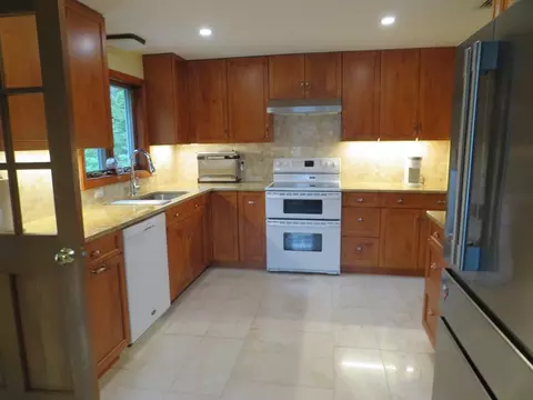 8 Talbot Rd, Canton, MA 02021 photo 10