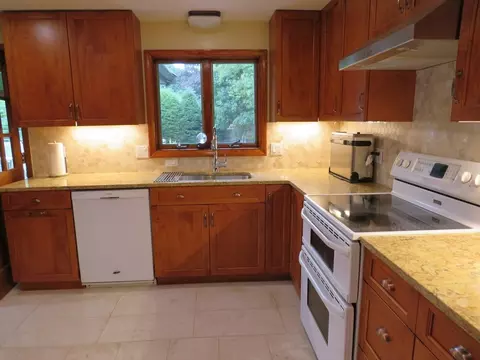 8 Talbot Rd, Canton, MA 02021 photo 12
