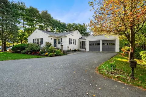 507 Everett St, Westwood, MA 02090