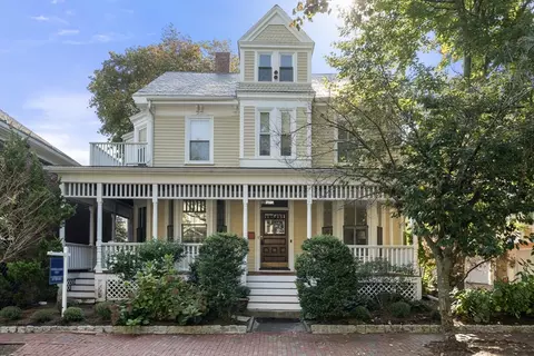 58 Trowbridge St #2, Cambridge, MA 02138