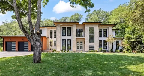 8 Blueberry Ln, Lexington, MA 02420