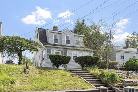 21 Vernon St, Lowell, MA 01850