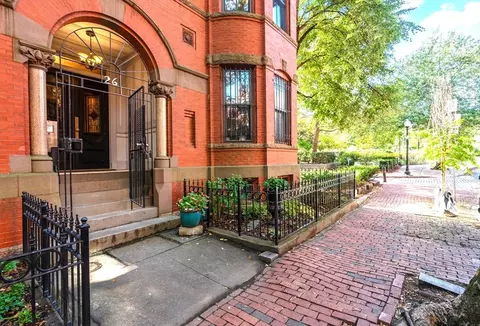 26 Wellington St #3, Boston, MA 02118
