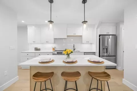 3 Franklin St #A, Somerville, MA 02145
