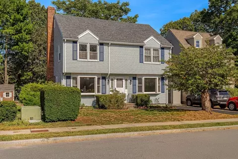 12 Loyola Cir, West Roxbury, MA 02132