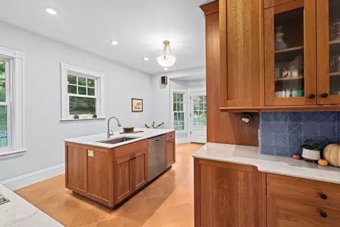 2 Raeburn Ter, Newton, MA 02461 photo 9