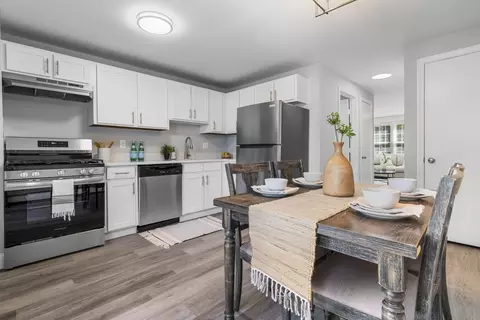 90 Roper St #G, Lowell, MA 01852