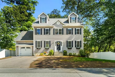 79 Bridle Rd, Billerica, MA 01821