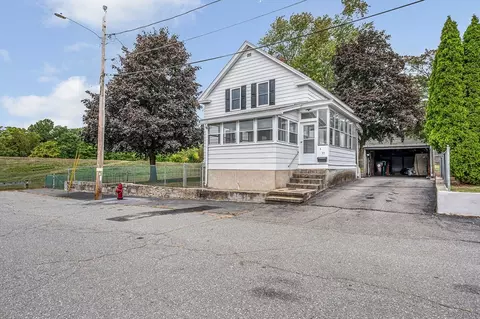 37 Beaudry St, Lowell, MA 01850