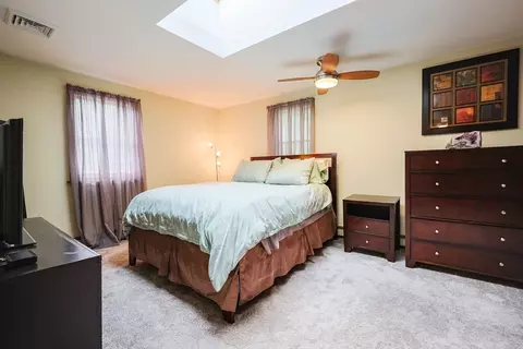70 Plain St E, Berkley, MA 02779 photo 15