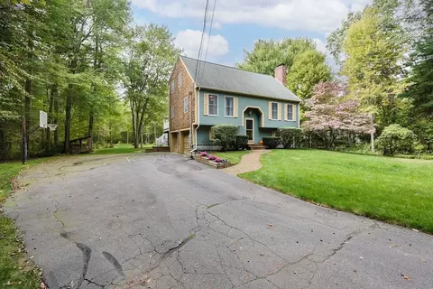 70 Plain St E, Berkley, MA 02779