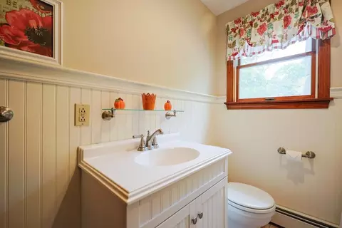 70 Plain St E, Berkley, MA 02779 photo 21