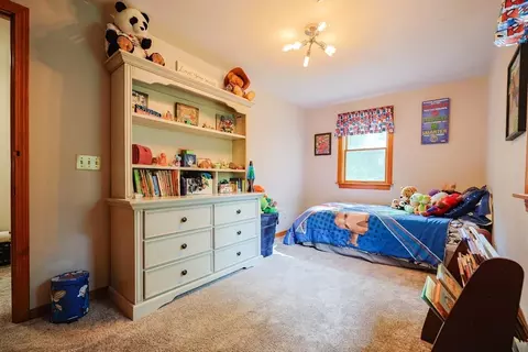 70 Plain St E, Berkley, MA 02779 photo 17