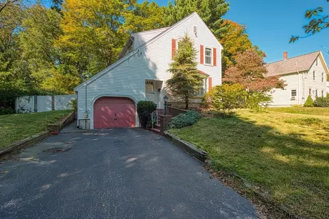 137 Pond St, Sharon, MA 02067