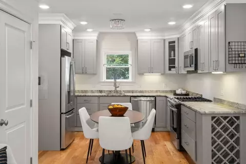 427 Walnut Ave, Boston, MA 02130 photo 7