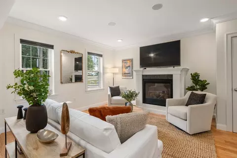 427 Walnut Ave, Boston, MA 02130 photo 5