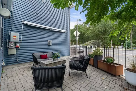 427 Walnut Ave, Boston, MA 02130 photo 32