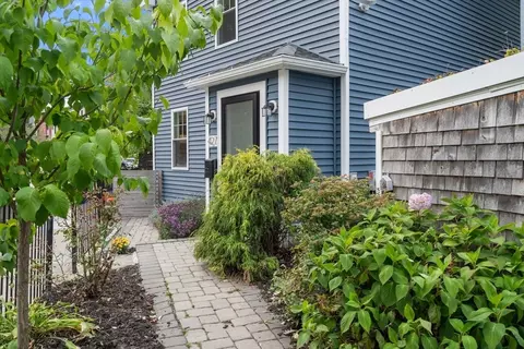 427 Walnut Ave, Boston, MA 02130 photo 3