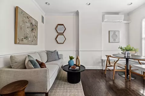 296 E 8th St #3, Boston, MA 02127