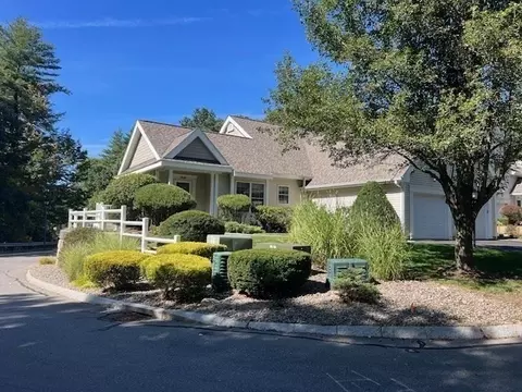 606 Alyssa Dr #606, Groveland, MA 01834
