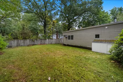 15 Humes St, Webster, MA 01570 photo 5