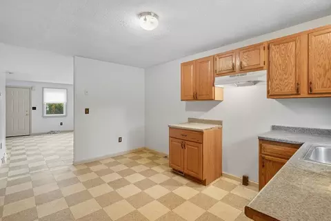 705-707 Union St, Springfield, MA 01109 photo 8