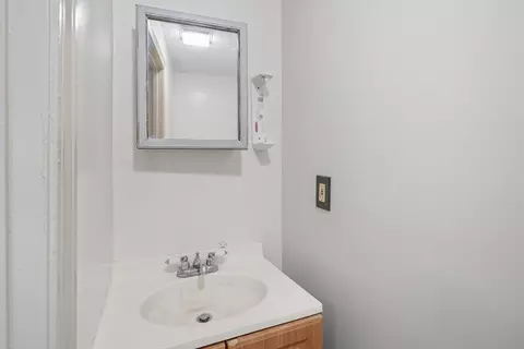 705-707 Union St, Springfield, MA 01109 photo 9